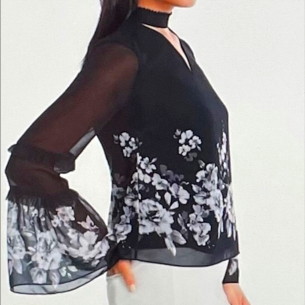 White House Black Market ruffle sleeve choker floral‎ blouse size 0